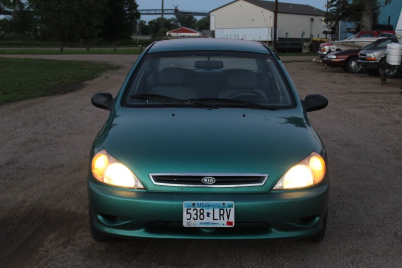 2001 Kia Rio 5 Speed - 118,717 Miles