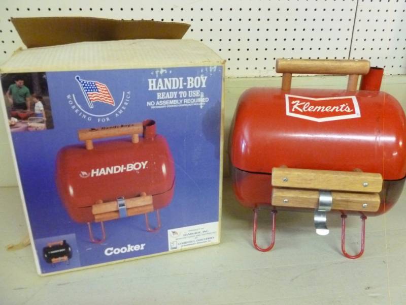 lot 39 image: Portable Grill