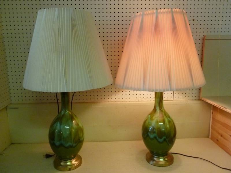 lot 47 image: Lamps