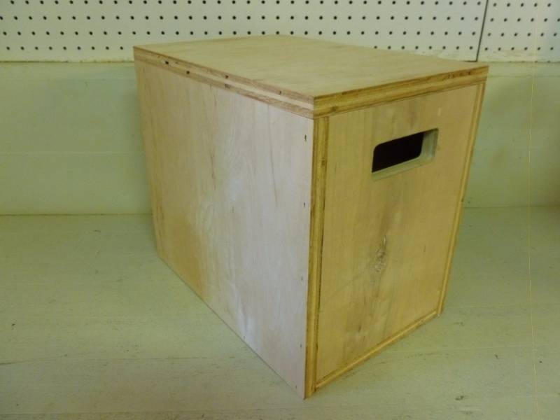 lot 48 image: Wooden Storage Case