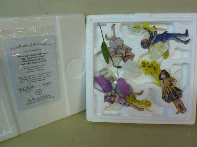 lot 54 image: Bradford Exchange Porcelain Ornaments