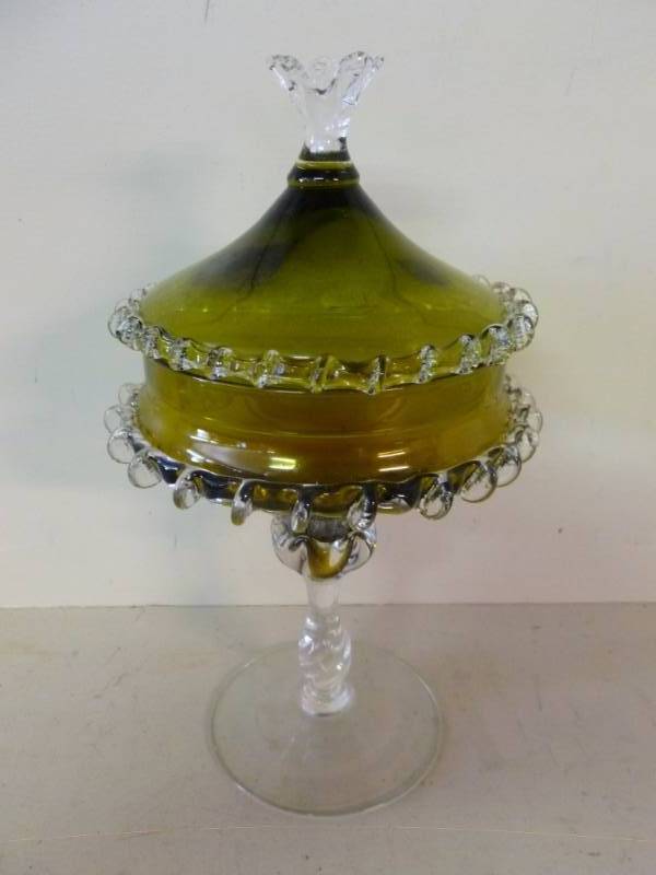 lot 59 image: Vintage Glass Candy Dish
