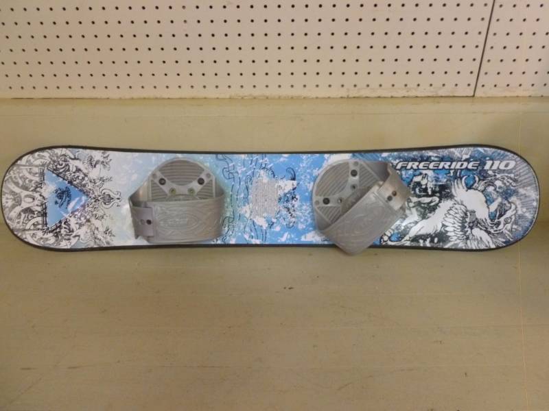 lot 99 image: Snowboard