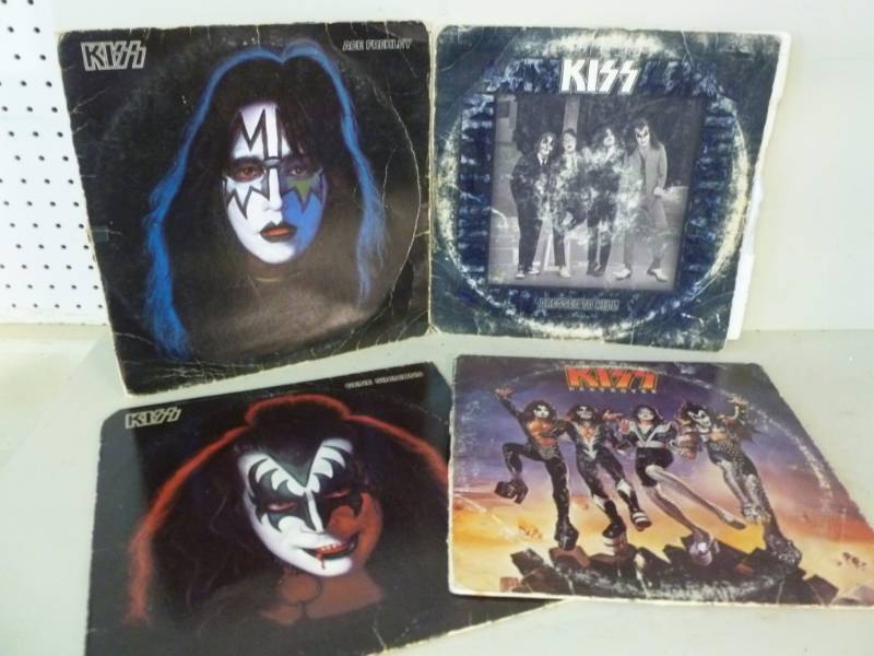 lot 101 image: Kiss Record Albums