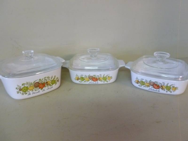 lot 113 image: Corning Ware