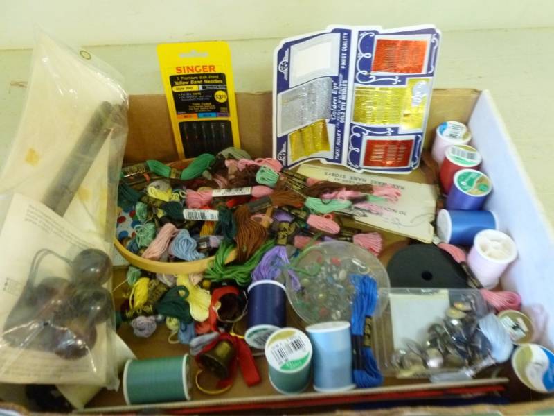 lot 119 image: Sewing Items