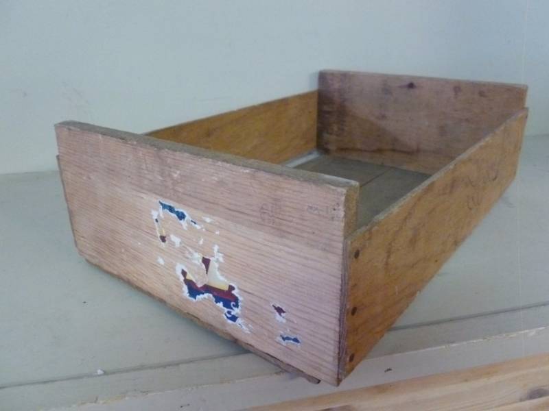 lot 129 image: Vintage Wooden Crate