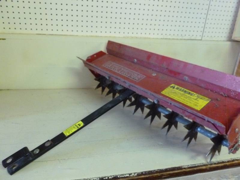 lot 132 image: Lawn And Garden Item