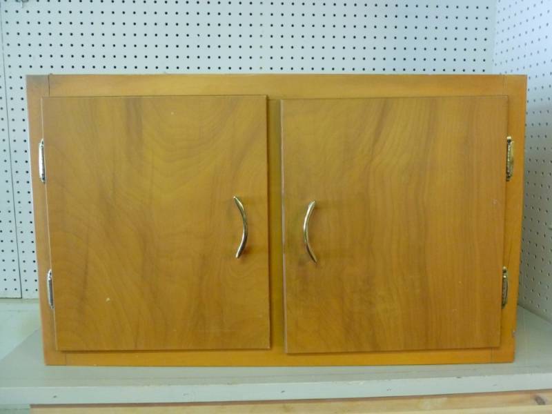 lot 133 image: Garage Cabinet