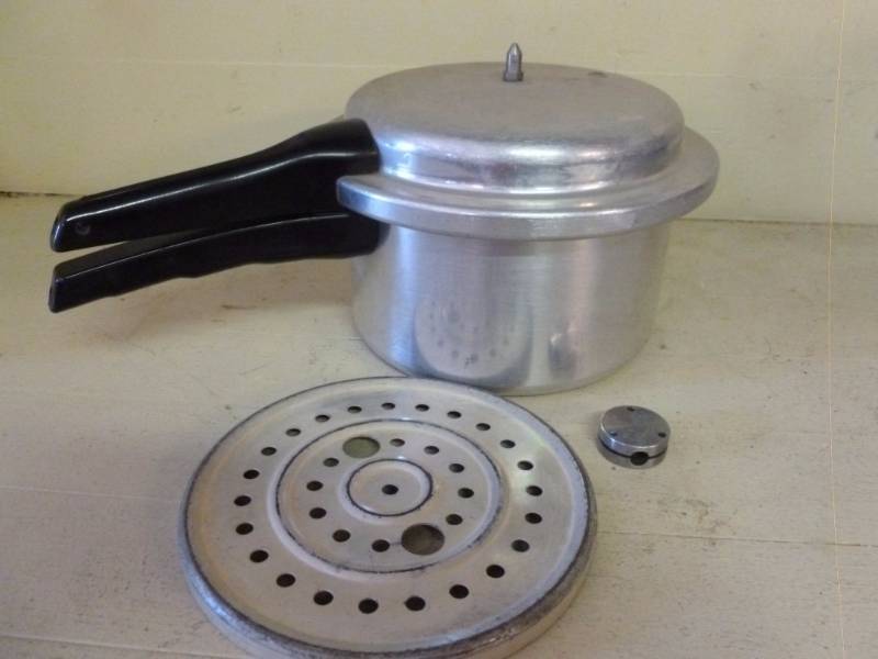 lot 165 image: Kitchen