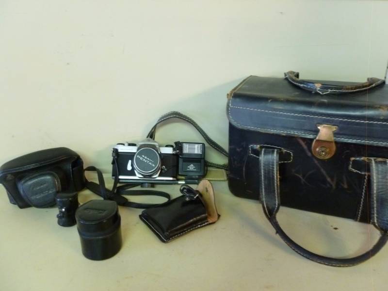 lot 185 image: Vintage Camera
