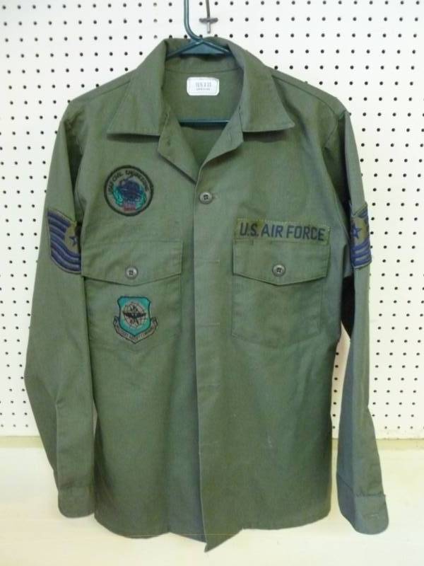 lot 199 image: Military Shirt