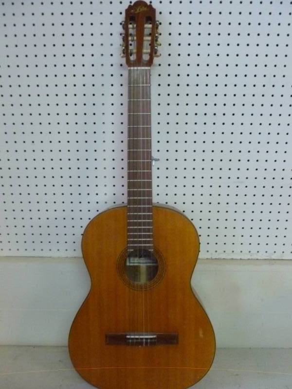 lot 201 image: Acoustic Guitar