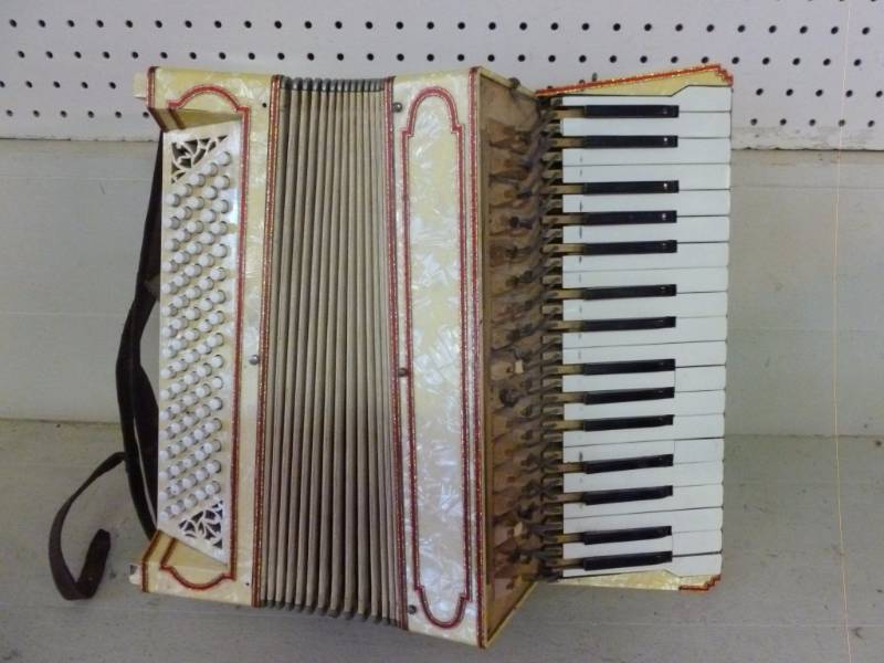 lot 205 image: Vintage Accordion
