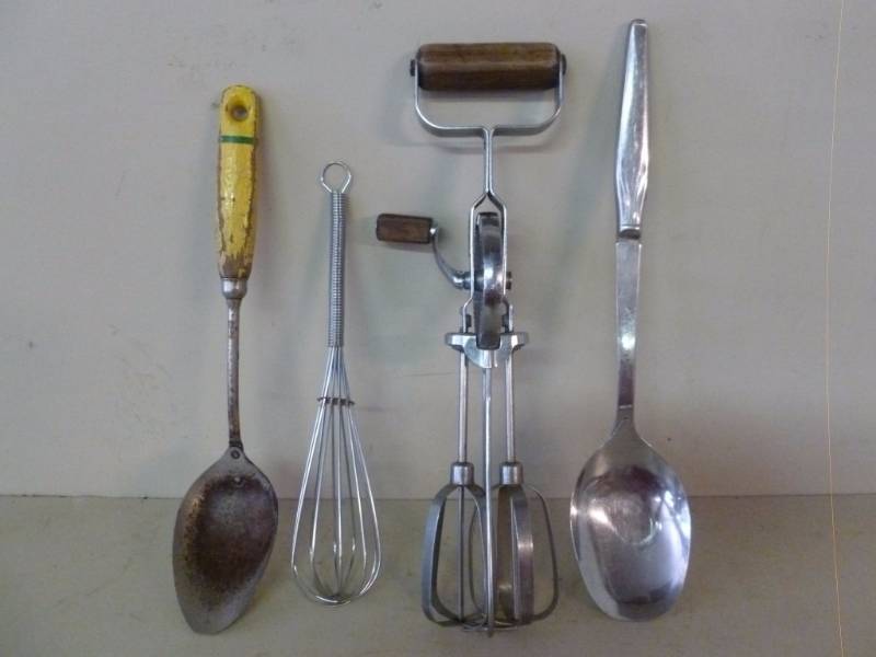 lot 228 image: Vintage Kitchen