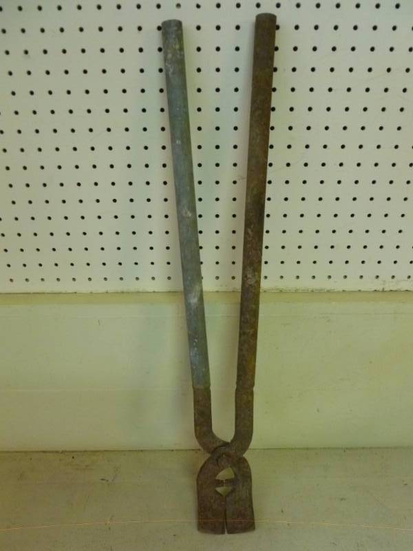 lot 240 image: Vintage Hoof Trimmers