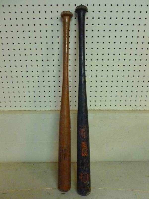 lot 264 image: Stadium Baseball Bats