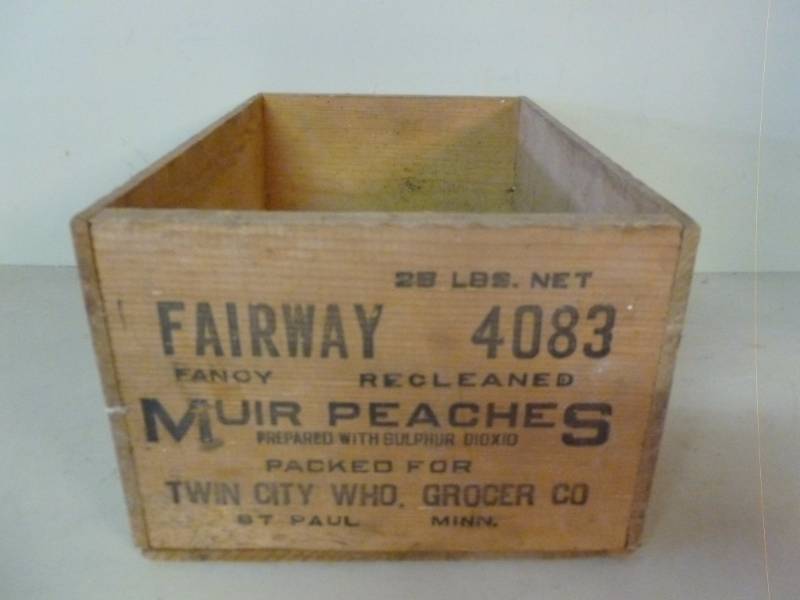 lot 278 image: Vintage Wooden Box