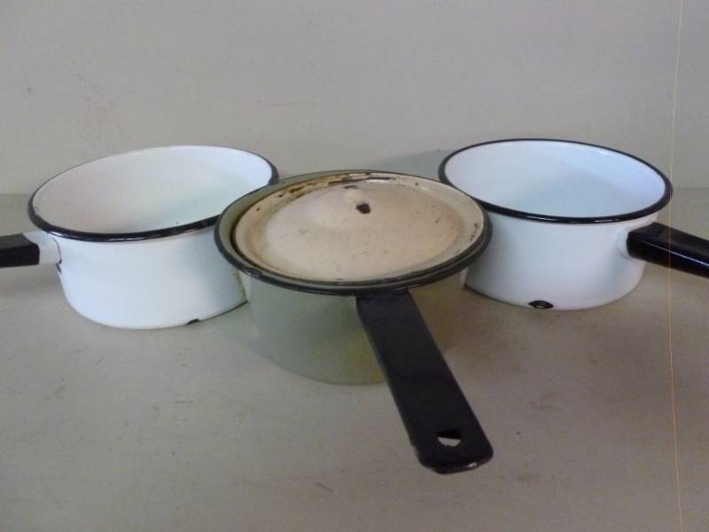 lot 287 image: Vintage Kitchen