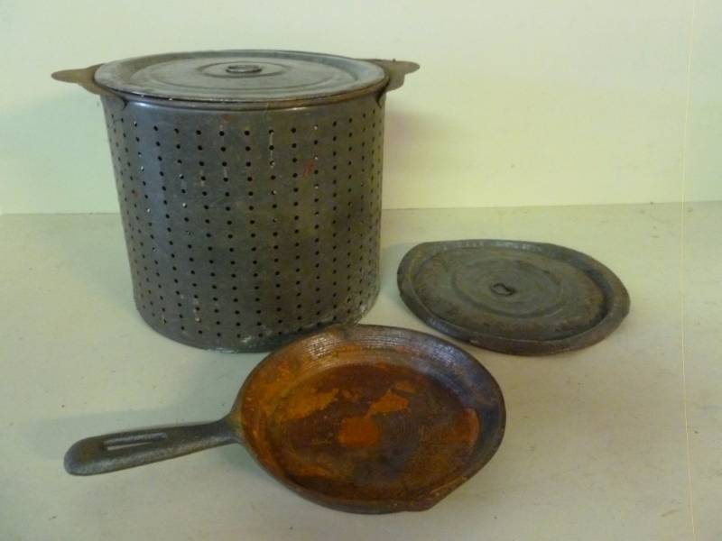 lot 294 image: Vintage Kitchen