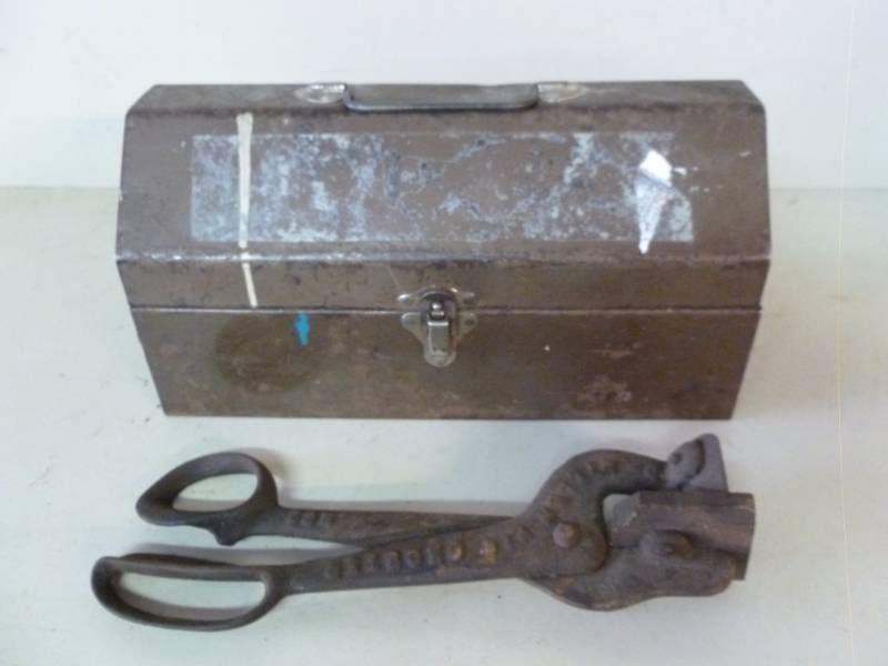lot 308 image: Antique Tool