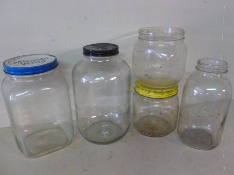 lot 324 image: Vintage Product Containers