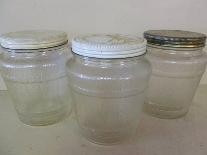 lot 325 image: Vintage Herring Jars