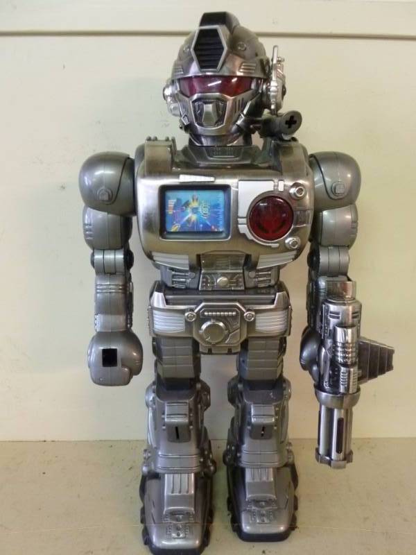 lot 327 image: Robot Toy