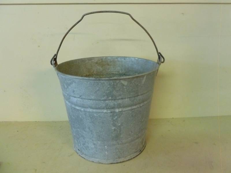 lot 346 image: Vintage Milk Bucket