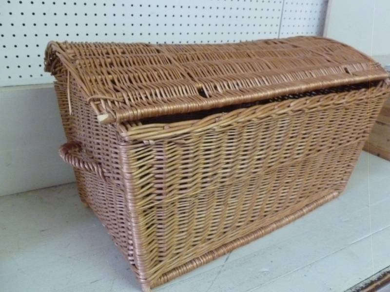 lot 350 image: Wicker Storage Basket