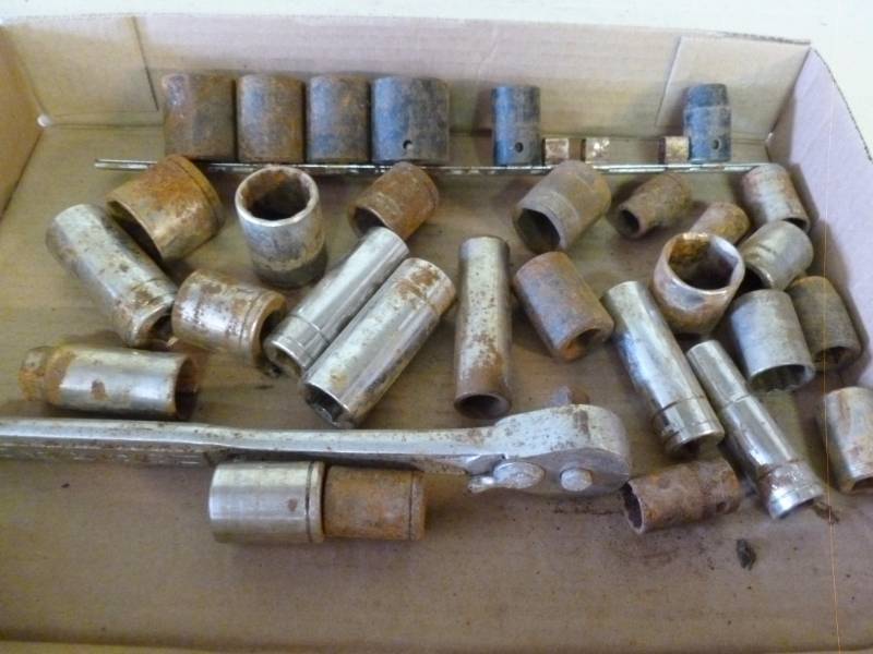 lot 369 image: Sockets