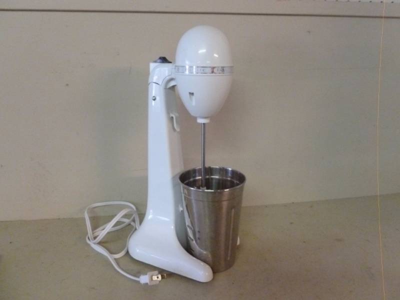 lot 406 image: Drink Mixer