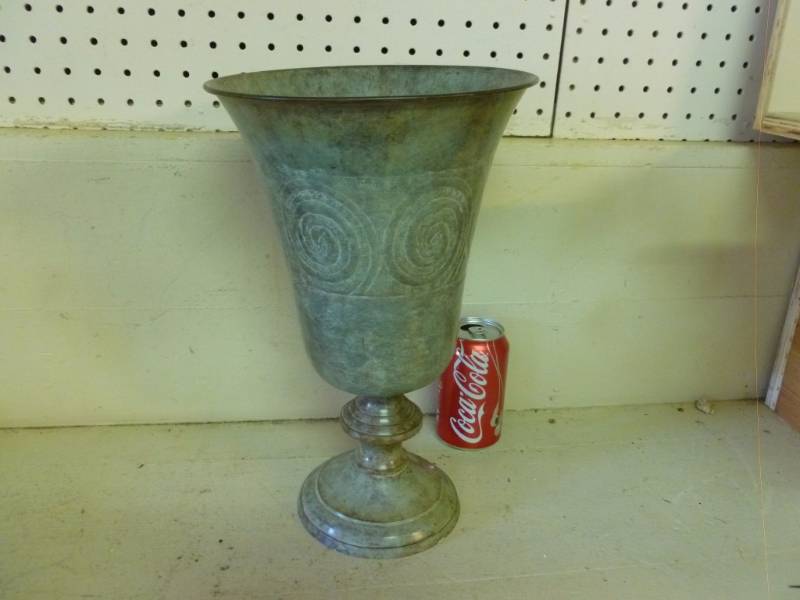 lot 407 image: Metal Vase