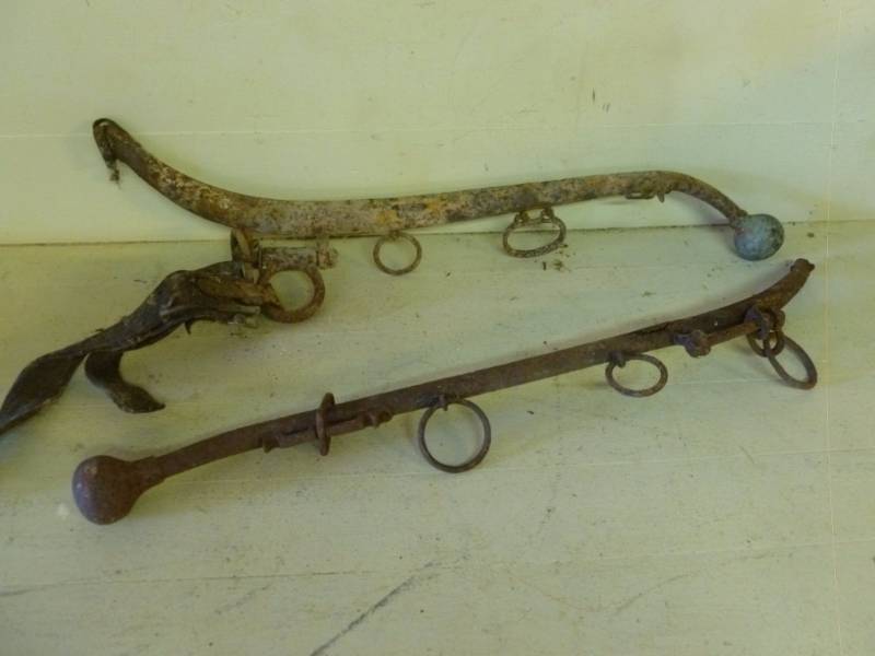 lot 409 image: Antique Horse Equipment