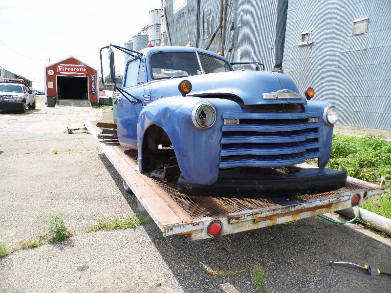 lot 6 image: 1951 Chevy 2 Ton Cab w Clip