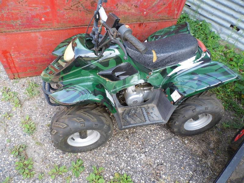 lot 16 image: 4 Wheeler