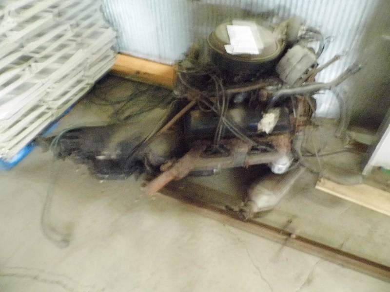 lot 24 image: Small Block 400 Engine