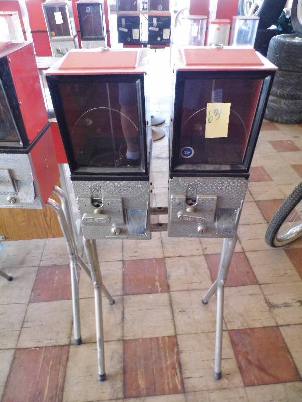 lot 63 image: Double Candy Machine