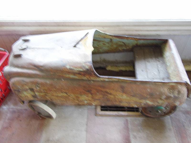 lot 77 image: Pedal Car
