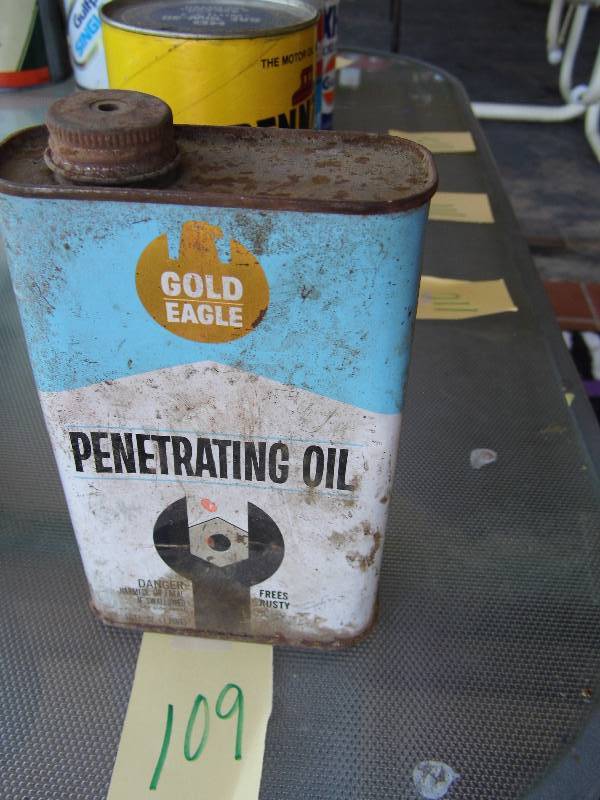 lot 109 image: Gold Eagle Oil Can