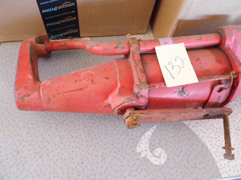 lot 132 image: Oil Pump