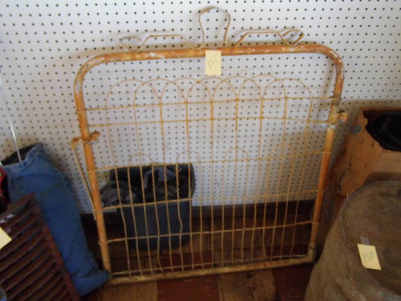 lot 151 image: Antique Gate