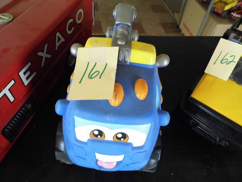 lot 161 image: Toy Tow Truck