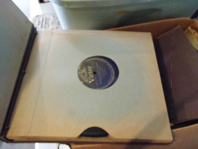 lot 177 image: Old 78 Records