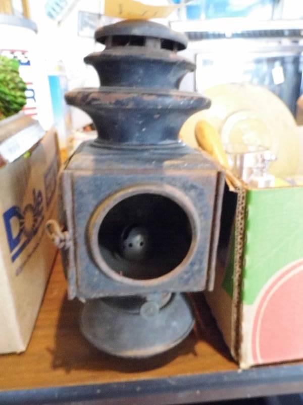 lot 191 image: Old Car Lantern