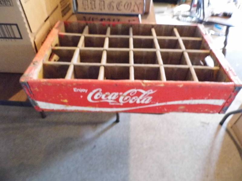 lot 194 image: Coke Crate