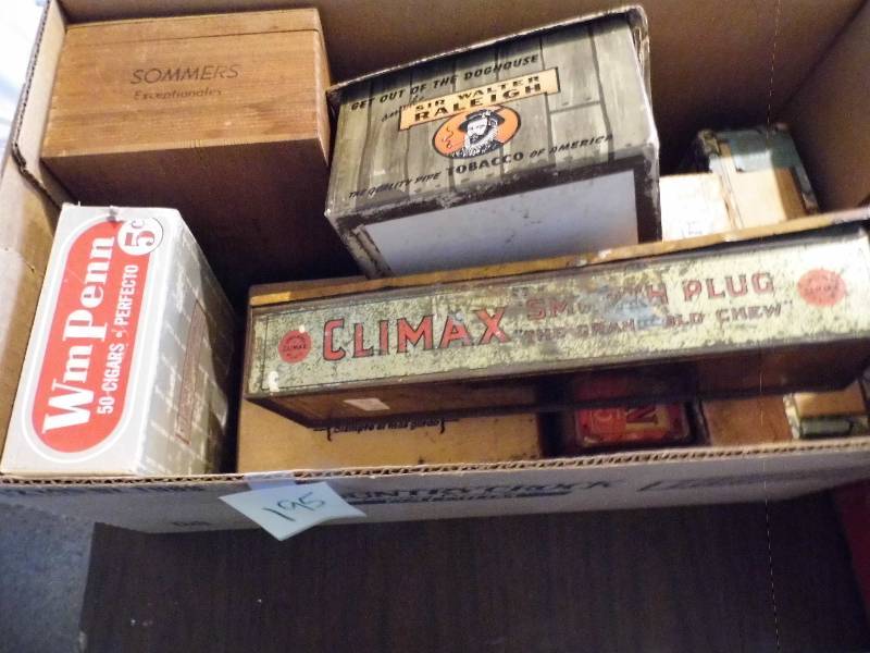 lot 195 image: Cigar Boxes