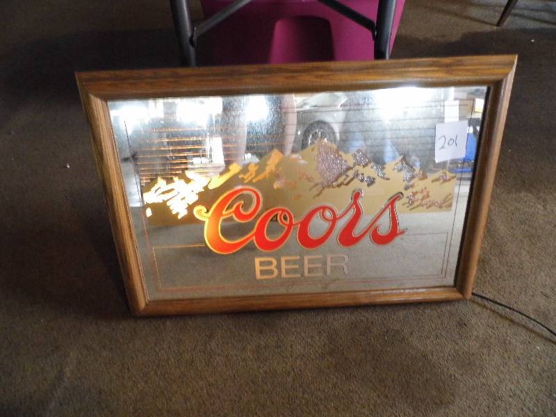lot 201 image: Coors Light Sign