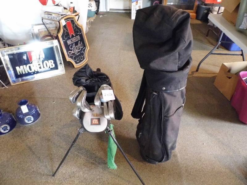 lot 202 image: Golf Clubs & Bags