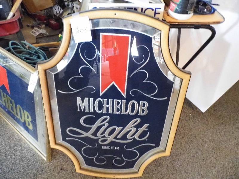 lot 203 image: Michelob Light Sign
